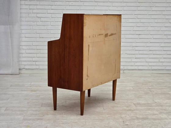 Image 1 of Deense commode uit de jaren 70 met een inklapbare spiegel, gemaakt van teakhout.