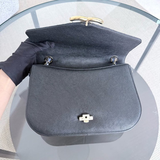 Image 1 of Chanel Coco Curve Cuba - Caviar Medium Negro con herrajes dorados