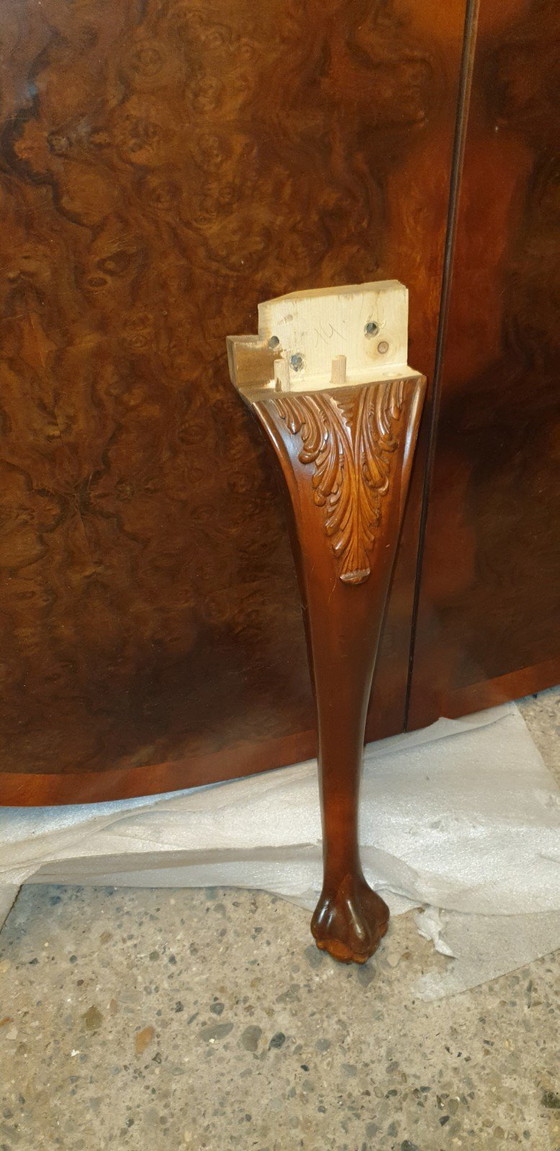 Image 1 of Classic walnut Chippendale baroque Louis dining table