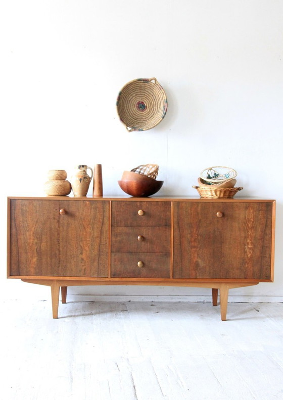 Credenza Mid-Century Modern con venatura del legno, anni '60 – Credenze, Mid Century Modern (photo 3 of 8)