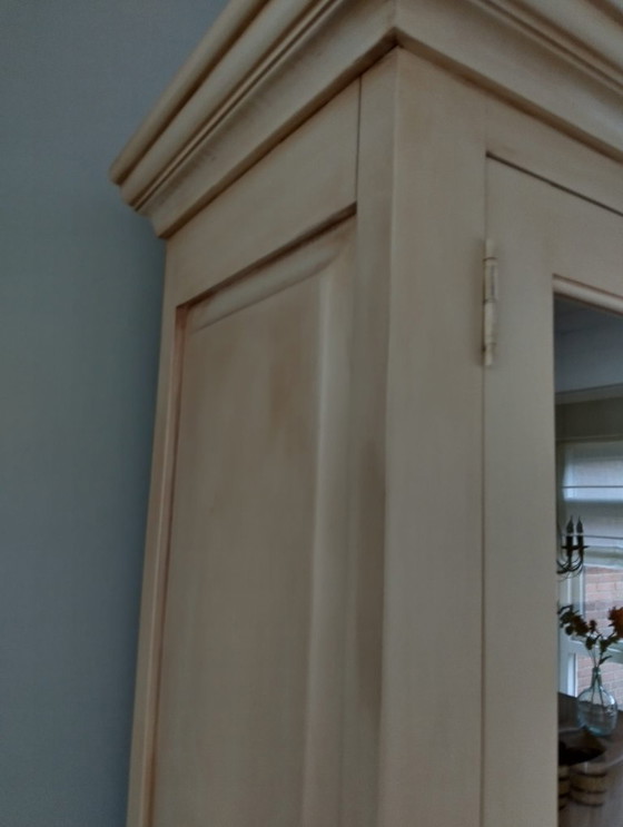 Image 1 of Aparador encalado