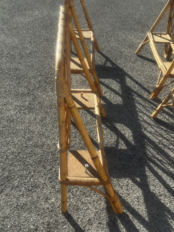 Twee vintage eenpersoonsbedden van rotan, jaren 70. – Fabrication artisanale années 70, Rattan (photo 12 of 15)