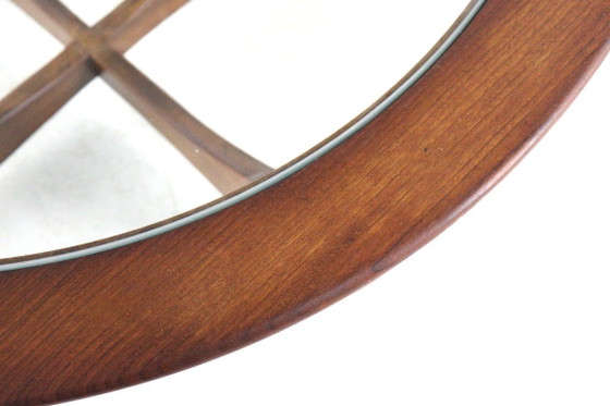 Image 1 of Tavolino rotondo G-Plan Astro con piano in vetro vintage a soffietto