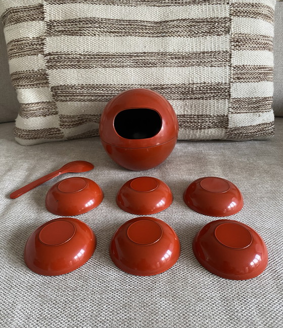 Image 1 of Space age peanut set complete 1970s