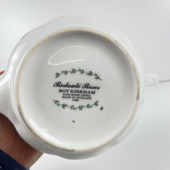 Image 1 of Theepot met rozen, Roy Kirkham, Engeland, 1996