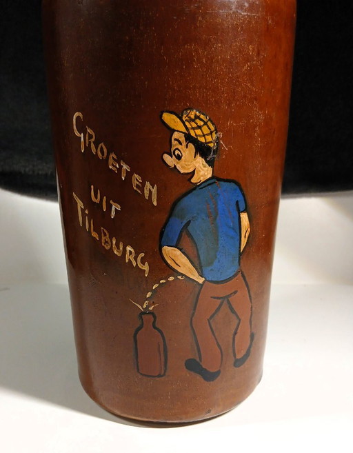 (W042) Jarra de cerámica vintage “Saludos desde Tilburg” – Humor de jarras con ¡Salud! – decoratieve objecten, Ceramic