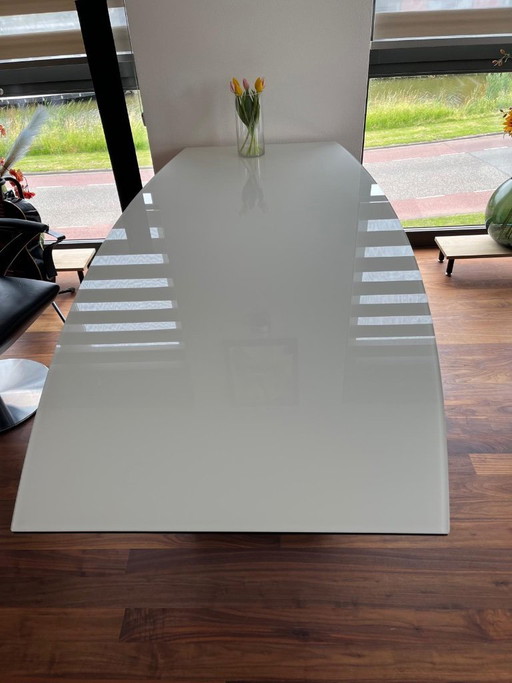 table à manger en verre et bois de wengé