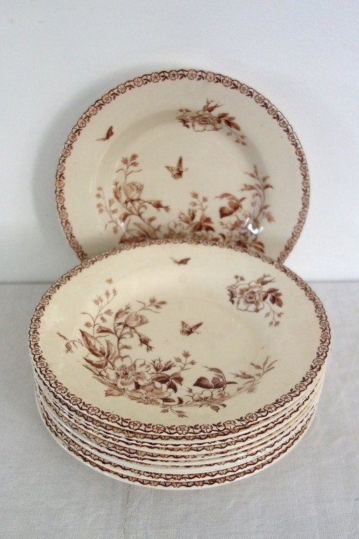 11 assiettes creuses Terre De Fer Gien modèle Mai vers 1900