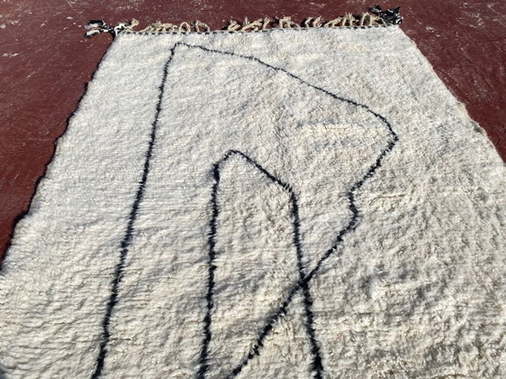 Image 1 of Handgeweven Marokkaans Beni Ourain tapijt 250 x 150 cm – Minimalistisch ivoorkleurig wollen Berber tapijt