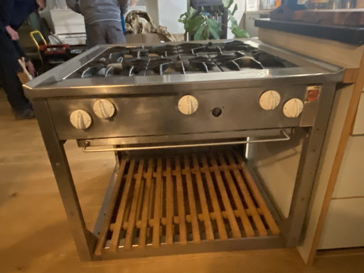 Helios Gasfornuis mit 5 Pitten! Alles funktioniert!