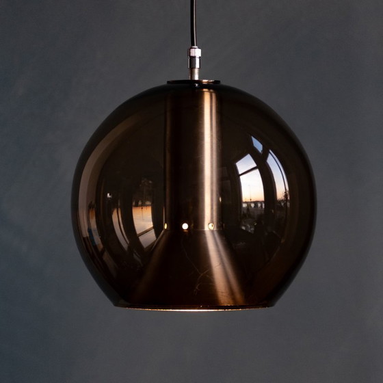 Image 1 of Lampe à Suspension Raak Globe Vintage par Frank Ligtelijn