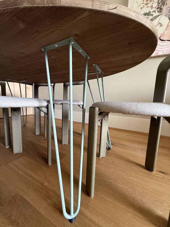 Image 1 of Allon Dery. Ovalen tafel 2mx1m lichtgroene stalen poten