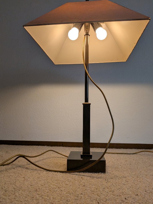 Lamp met trapezium lampenkap, messing patine