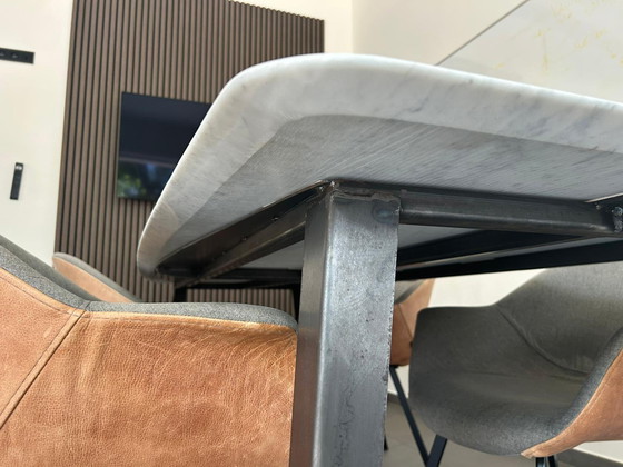 Image 1 of Marmeren tafel
