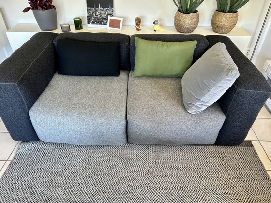 Image 1 of Coin salon complet : 2 chaises Hay Mags + Mags soft, coussins Hay Mags d’origine, tapis Muuto Ply, table et Tradition