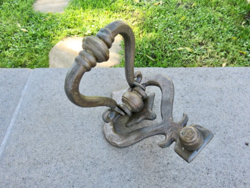 Antico batacchio per porta in bronzo massiccio dei primi anni del XX secolo
