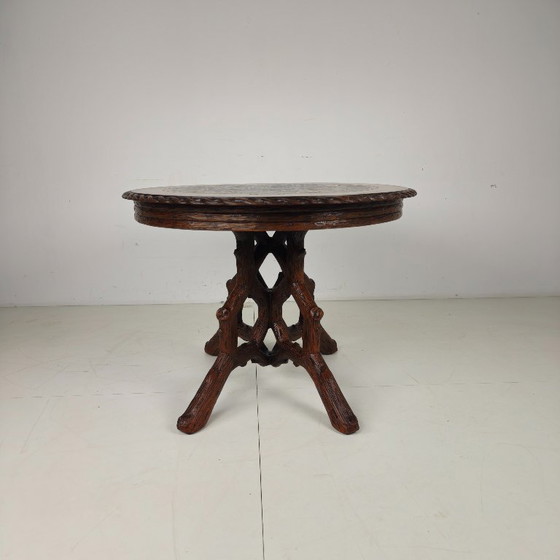 Image 1 of Black Forest-style dining table by Horrix – circa 1880