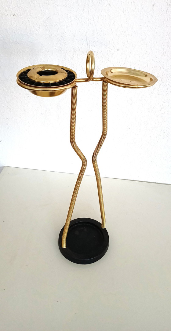 Image 1 of Cenicero de pie con diseño de los años cincuenta