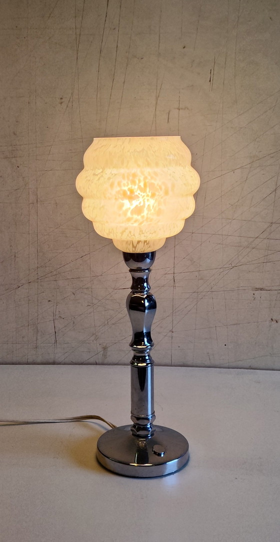 Lámpara de mesa de metal cromado con globo de cristal de Clichy - Mediados del siglo XX – Lámparas de mesa (photo 9 of 10)