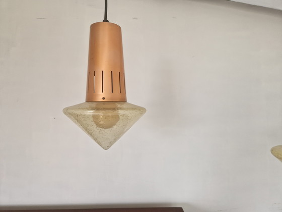 Image 1 of Deux lampes pendantes vintage de l'ère atomique