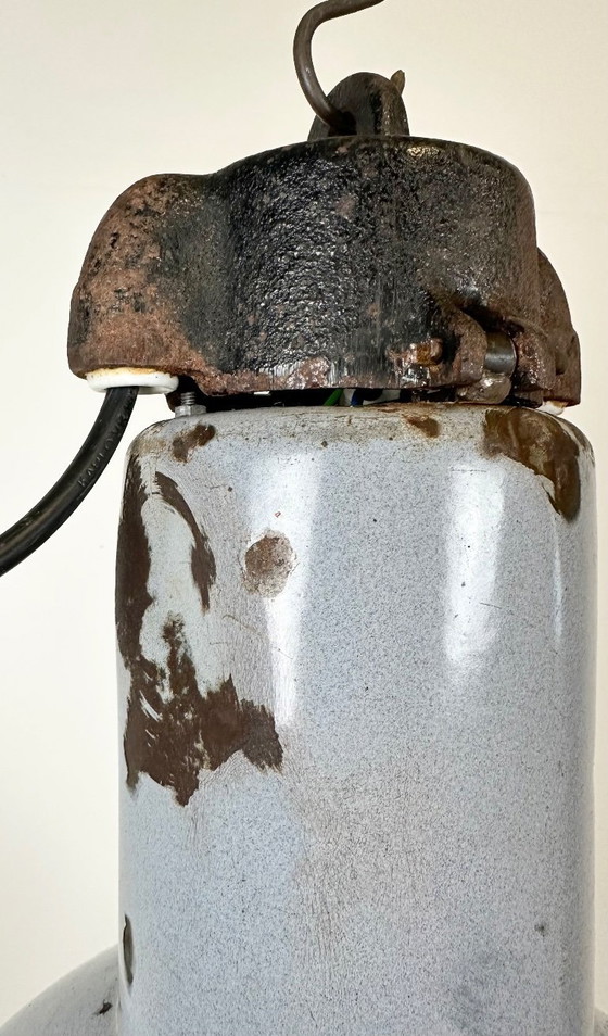 Image 1 of Bauhaus-Industrie-Hängeleuchte aus grauem Emaille, 1950er Jahre