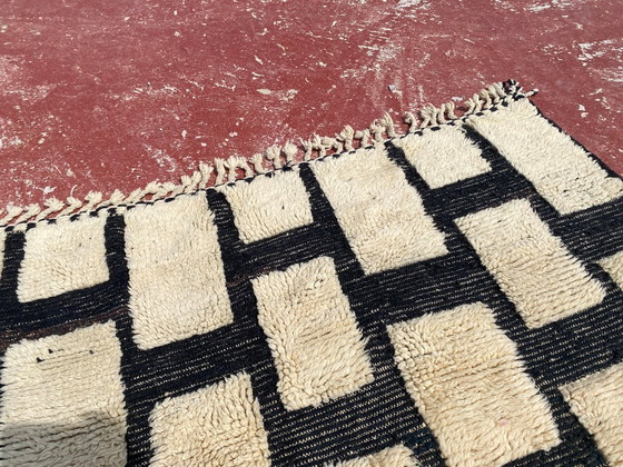 Image 1 of Beni Ourain tapijt 230x160 cm – Zwart-crème geruit Marokkaans wollen tapijt – Handgemaakt Berber tapijt