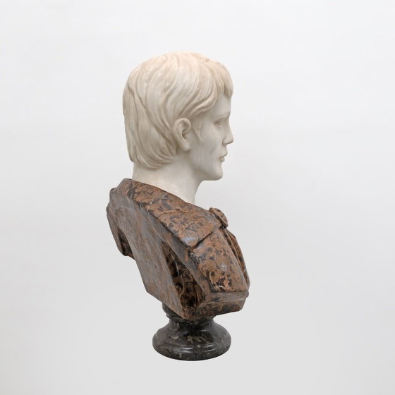 Image 1 of Busto policromo in marmo di un imperatore romano, XX secolo.