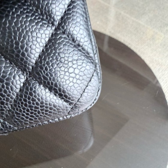 Image 1 of Chanel Classic Flap Medium - Caviar 25CM Gewatteerd generfd kalfsleer Zwart Goudkleurige hardware