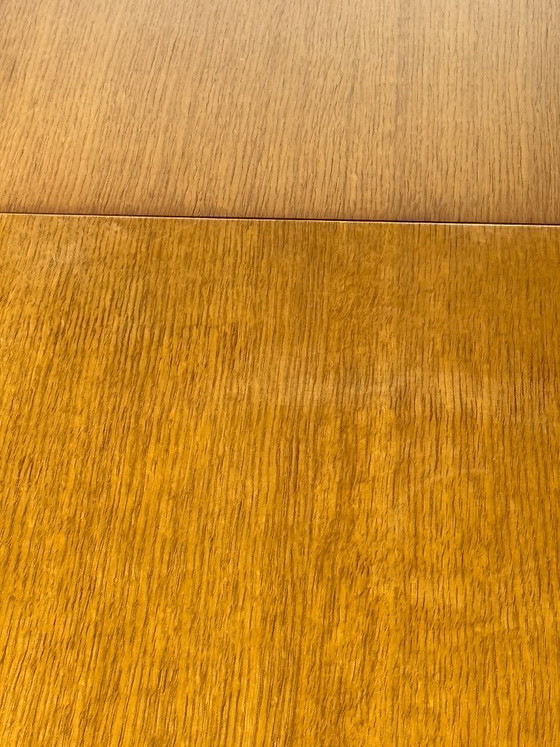 Tavolo da pranzo allungabile in legno con sei sedie, Van Den Berghe, Tavoli da pranzo, Tessile, Marrone (foto 7 di 14)