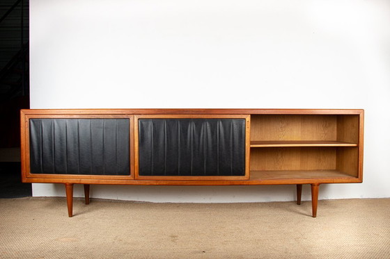 Image 1 of Enfilade danese extra lunga in teak, quercia e skai, 280 cm, di Arne Hovmand-Olsen 1960.