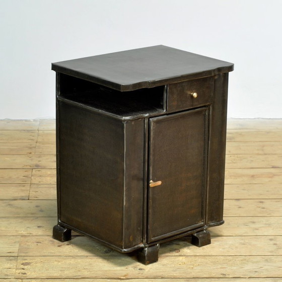 Table de chevet en fer, vers 1930 – Tables de nuit, Iron, Metal (photo 3 of 10)