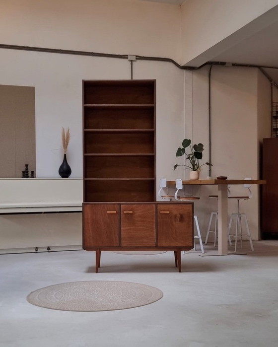 Image 1 of Elvan Highboard