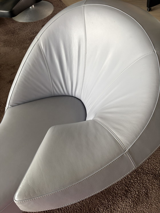 Image 1 of Design Stoel Leolux Parabolica