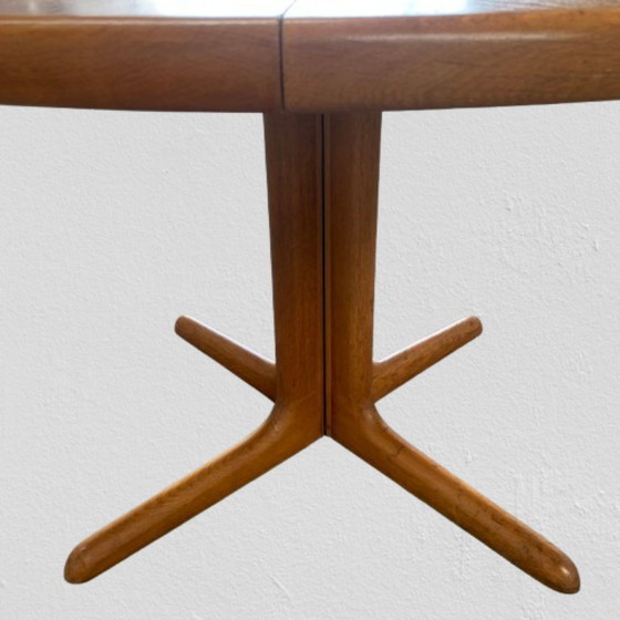 Image 1 of Table ronde/ovale de Van den Berghe-Pauvers