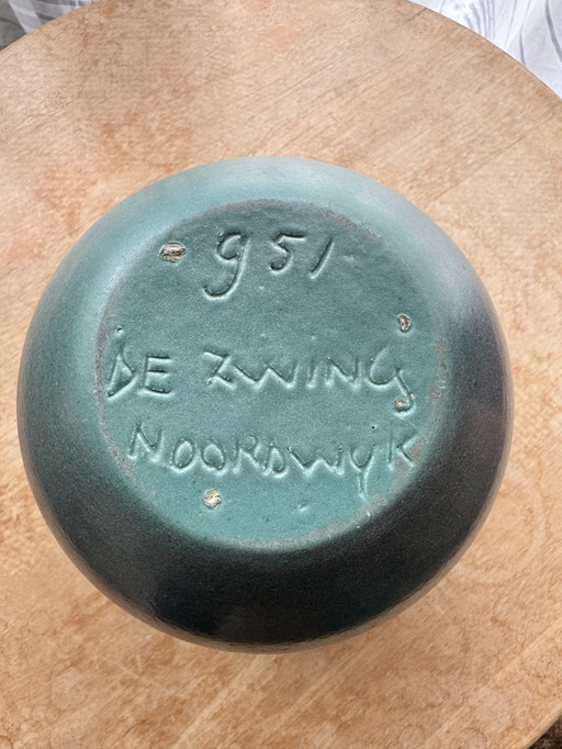 Antique vase De Zwing Noordwijk