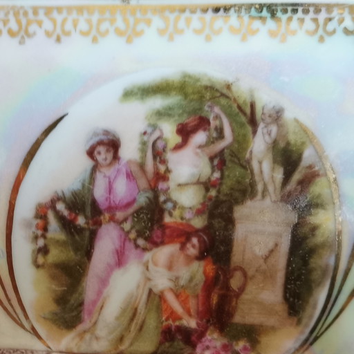 ANTIQUE KACHEL