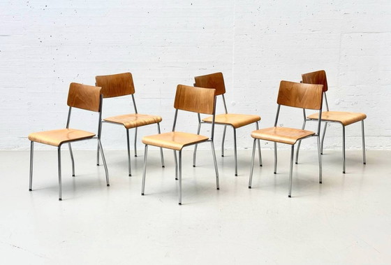 Image 1 of Set of 8 Forum II stacking chairs by Horgen Glarus