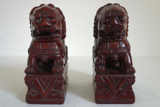 Een paar vintage Chinese houten Foo-honden