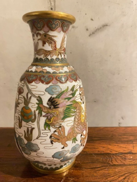Image 1 of Vaso cinese cloisonné (smalto su ottone), XX secolo.