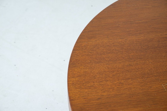Runder Couchtisch von Koh Liang Le – Artifort, Beistelltische, Holz, Metall (photo 8 of 10)
