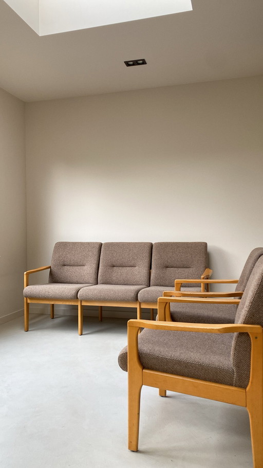 Coin salon / canapé / fauteuils en bois vintage