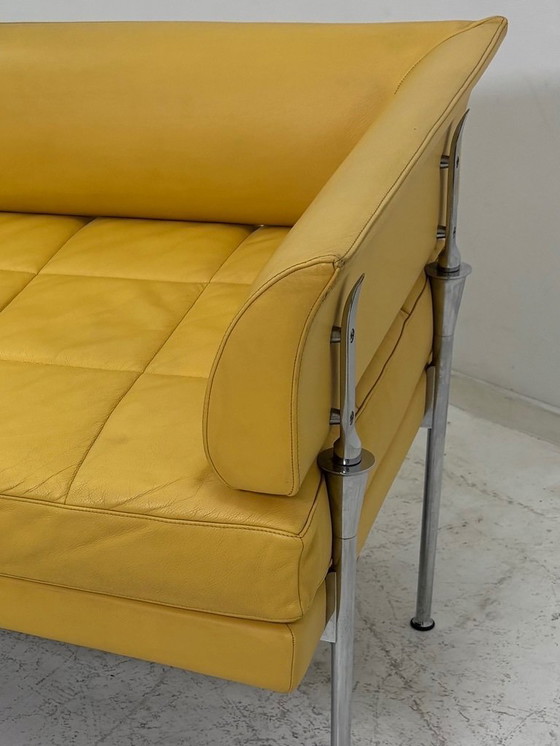 Image 1 of Poltrona Frau Hydra Castor disegnata da Luca Scacchetti