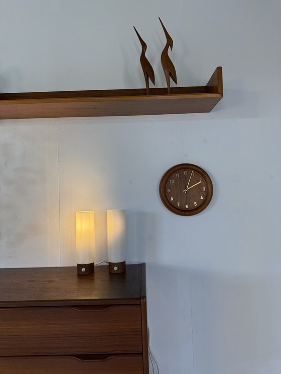 Image 1 of 2x vintage teak & plexiglas bedlampjes ‘60