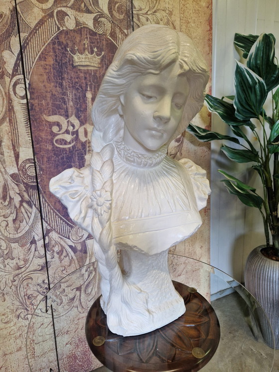 Image 1 of Hermoso busto grande de 56 cm