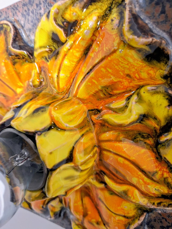 Image 1 of Keramiek bloemen muurlamp 1960