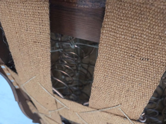 Image 1 of Canapé 3 places danois des années 1930, velours rouge, tissu d'ameublement en maille.