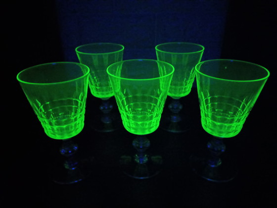 Image 1 of Vintage port glasses in uranium glass