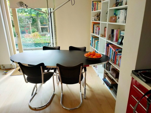 Ensemble table et chaises Tara avec quatre chaises confortables De Wit 3011