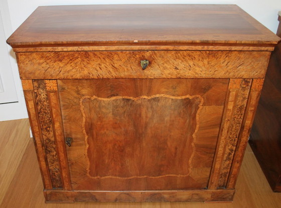Elegant 19e-eeuws Biedermeier halfkastje – Buffetkasten, Wood (photo 3 of 14)