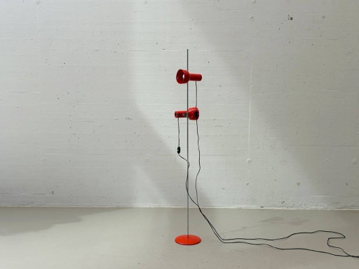 Minimalistische, futuristische vloerlamp van metaal uit de jaren 70.